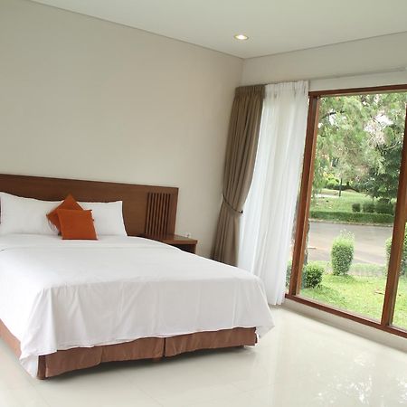 Aparthotel Country Woods Jakarta à Cilandak  Extérieur photo